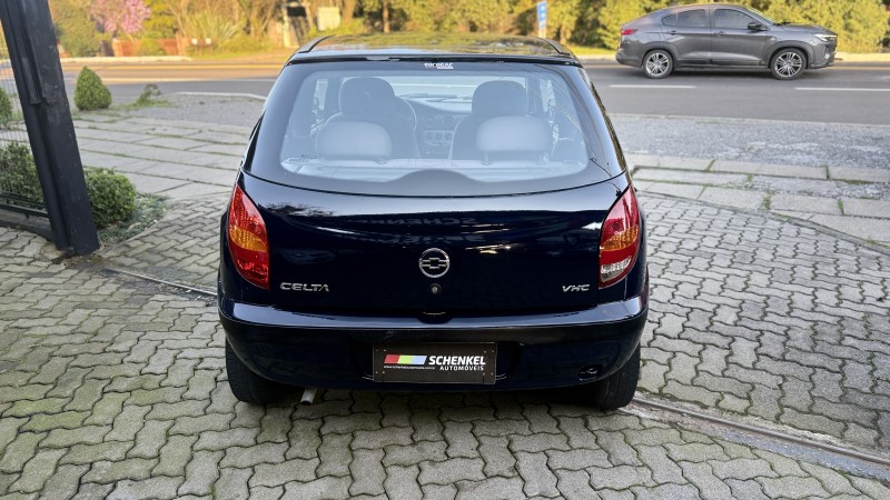 CELTA 1.0 MPFI LIFE 8V FLEX 2P MANUAL - 2005 - NOVA PETRóPOLIS