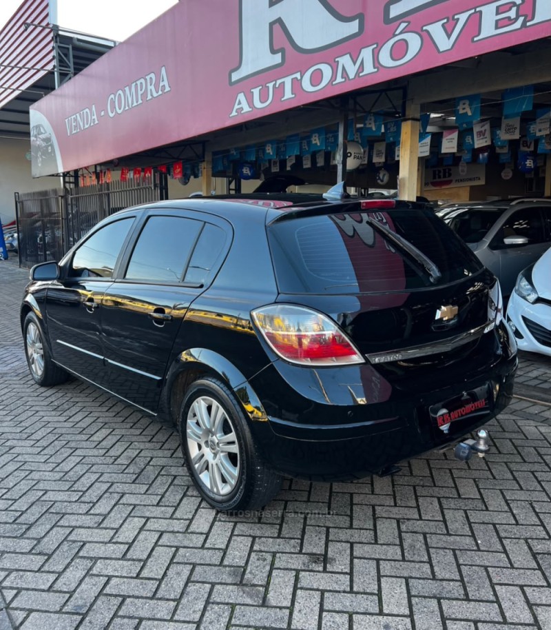 VECTRA 2.0 SFI GT HATCH 8V FLEX 4P MANUAL - 2010 - PAROBé