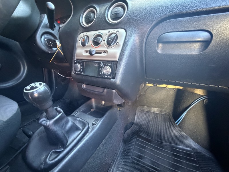 CELTA 1.0 MPFI VHC PIQUET 8V GASOLINA 2P MANUAL - 2003 - CAXIAS DO SUL