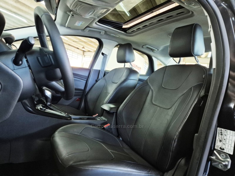 FOCUS 2.0 TITANIUM FASTBACK 16V FLEX 4P AUTOMÁTICO - 2017 - CAXIAS DO SUL
