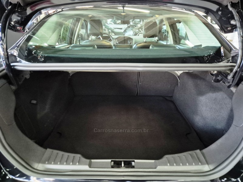 FOCUS 2.0 TITANIUM FASTBACK 16V FLEX 4P AUTOMÁTICO - 2017 - CAXIAS DO SUL