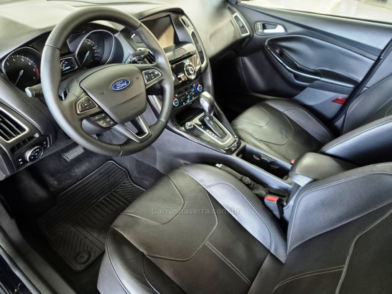 FOCUS 2.0 TITANIUM FASTBACK 16V FLEX 4P AUTOMÁTICO - 2017 - CAXIAS DO SUL
