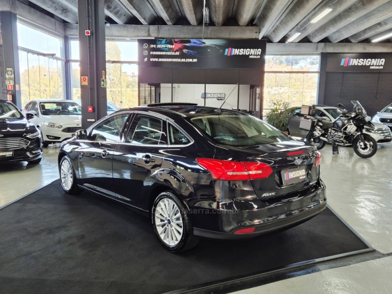 FOCUS 2.0 TITANIUM FASTBACK 16V FLEX 4P AUTOMÁTICO - 2017 - CAXIAS DO SUL