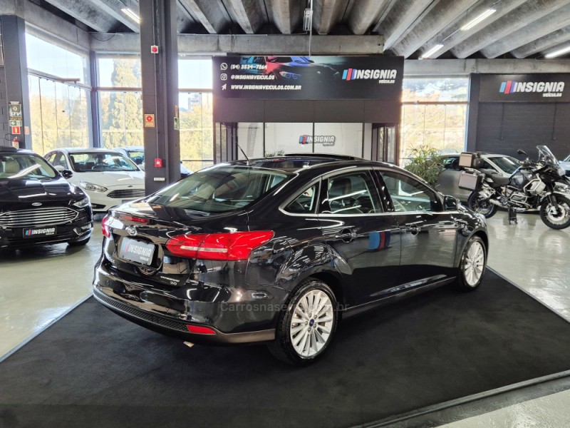 FOCUS 2.0 TITANIUM FASTBACK 16V FLEX 4P AUTOMÁTICO - 2017 - CAXIAS DO SUL