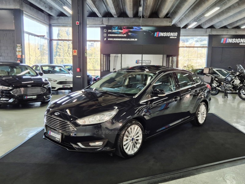 focus 2.0 titanium fastback 16v flex 4p automatico 2017 caxias do sul