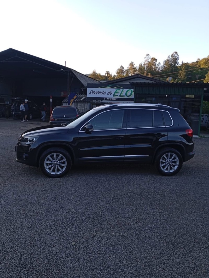 TIGUAN 2.0 TSI 16V TURBO GASOLINA 4P TIPTRONIC - 2012 - PICADA CAFé