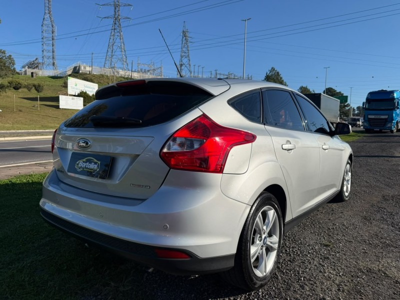 FOCUS 2.0 SE FASTBACK 16V FLEX 4P AUTOMÁTICO - 2015 - FARROUPILHA