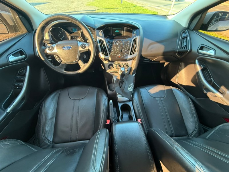 FOCUS 2.0 SE FASTBACK 16V FLEX 4P AUTOMÁTICO - 2015 - FARROUPILHA