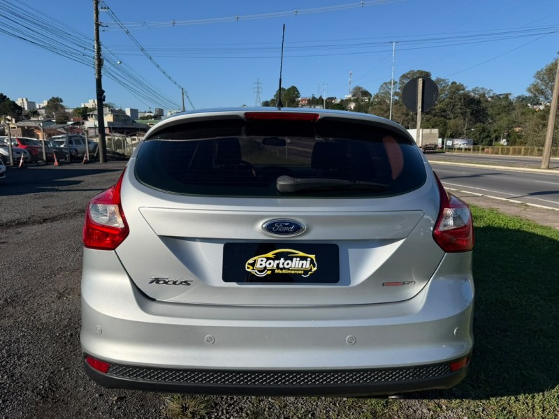 FOCUS 2.0 SE FASTBACK 16V FLEX 4P AUTOMÁTICO - 2015 - FARROUPILHA