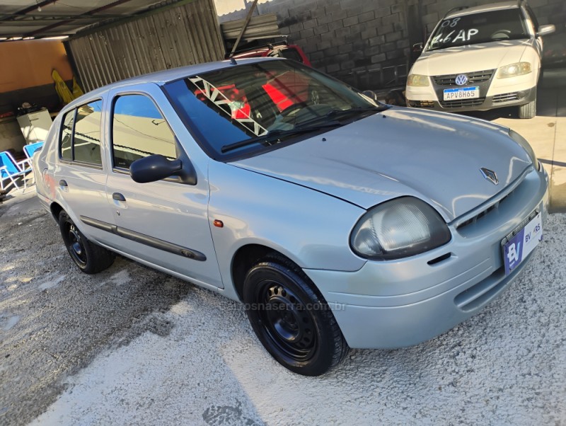 CLIO 1.0 RN SEDAN 16V GASOLINA 4P MANUAL - 2003 - CAXIAS DO SUL