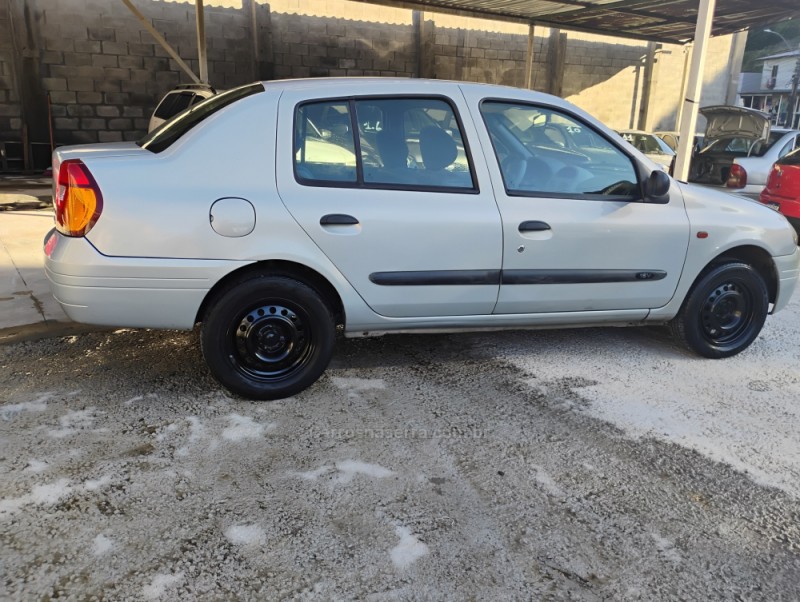 clio 1.0 rl sedan 16v gasolina 4p manual 2003 caxias do sul