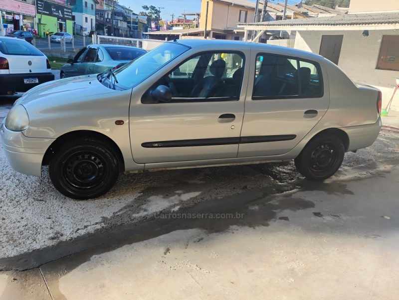 CLIO 1.0 RL SEDAN 16V GASOLINA 4P MANUAL - 2003 - CAXIAS DO SUL