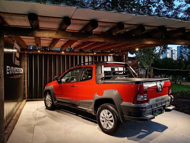 STRADA 1.8 MPI ADVENTURE CD 8V FLEX 2P MANUAL - 2013 - CAXIAS DO SUL