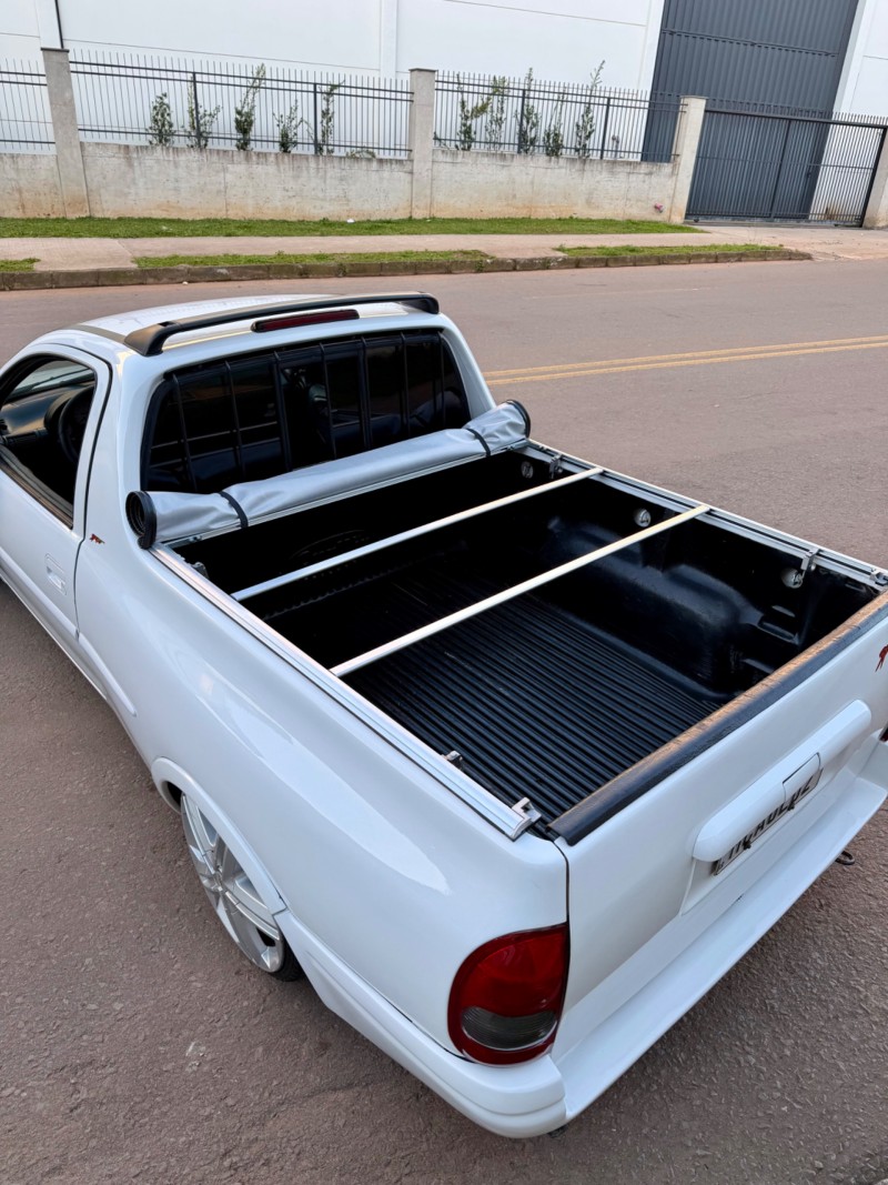 CORSA 1.6 MPFI STD CS PICK-UP 8V GASOLINA 2P MANUAL - 2002 - CAXIAS DO SUL