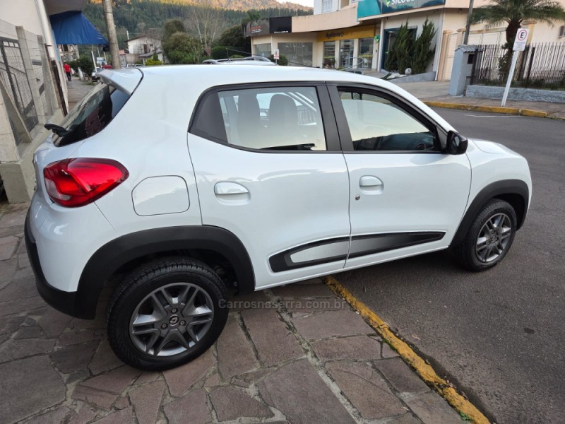 KWID 1.0 12V SCE FLEX INTENSE MANUAL - 2019 - PICADA CAFé