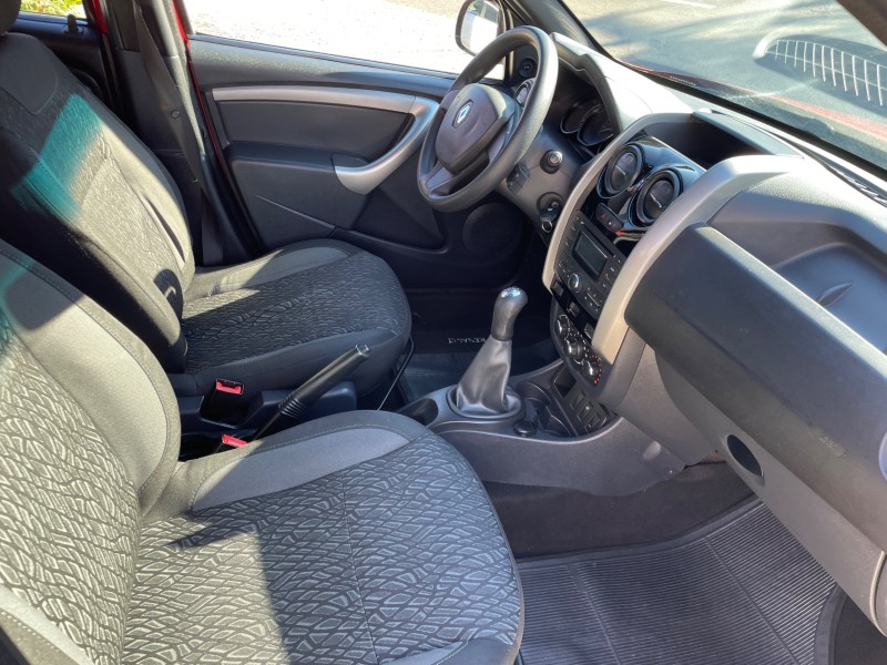 DUSTER 1.6 EXPRESSION 4X2 16V FLEX 4P MANUAL - 2017 - CAXIAS DO SUL