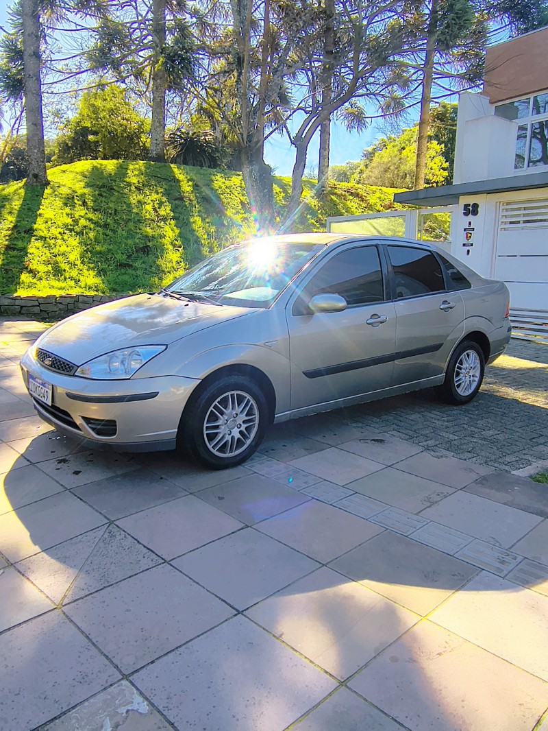 FOCUS 1.6 GL SEDAN 8V FLEX 4P MANUAL - 2008 - FARROUPILHA