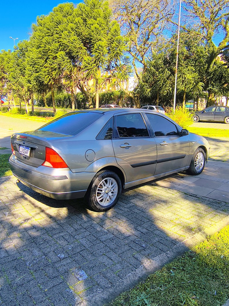FOCUS 1.6 GL SEDAN 8V FLEX 4P MANUAL - 2008 - FARROUPILHA