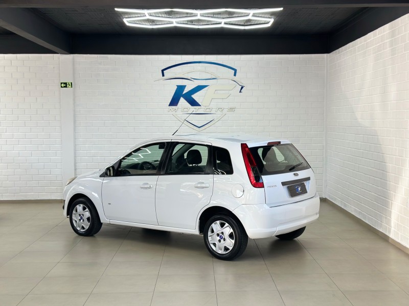 FIESTA 1.0 ROCAM SE 8V FLEX 4P MANUAL - 2014 - NOVO HAMBURGO