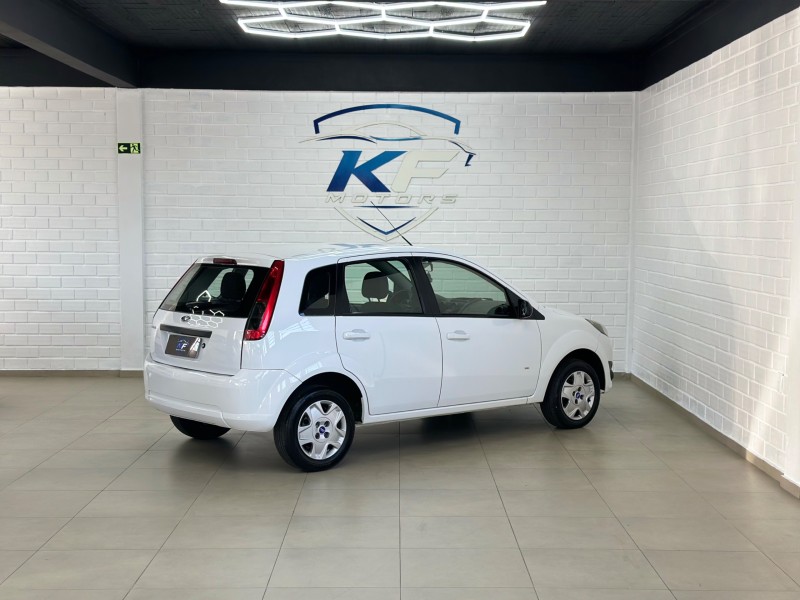 FIESTA 1.0 ROCAM SE 8V FLEX 4P MANUAL - 2014 - NOVO HAMBURGO
