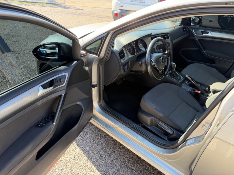 GOLF 1.6 MSI COMFORTLINE 16V TOTAL FLEX 4P TIPTRONIC - 2016 - CAXIAS DO SUL