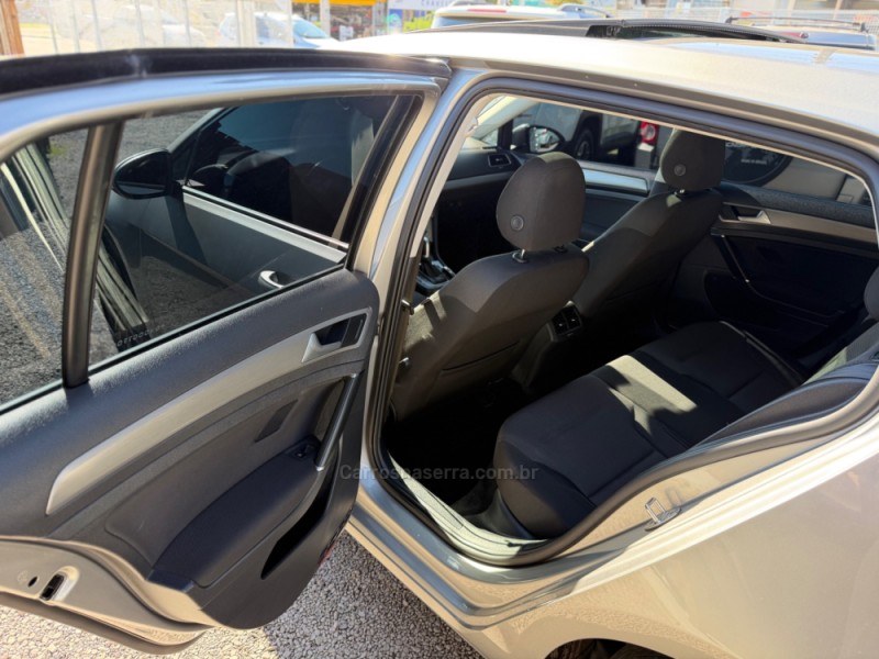 GOLF 1.6 MSI COMFORTLINE 16V TOTAL FLEX 4P TIPTRONIC - 2016 - CAXIAS DO SUL