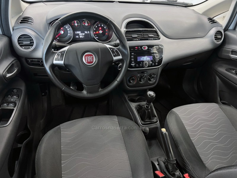 PUNTO 1.4 ATTRACTIVE ITALIA 8V FLEX 4P MANUAL - 2016 - FLORES DA CUNHA