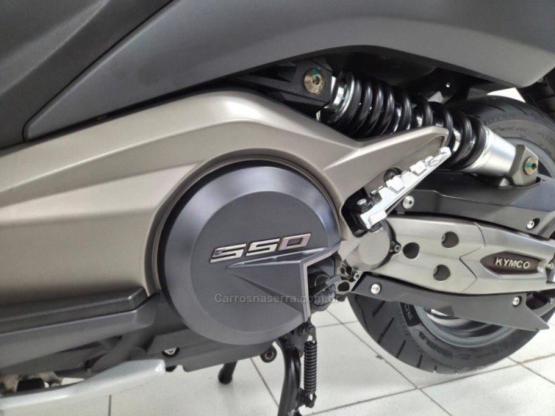 AK 550I ABS - 2023 - CAXIAS DO SUL