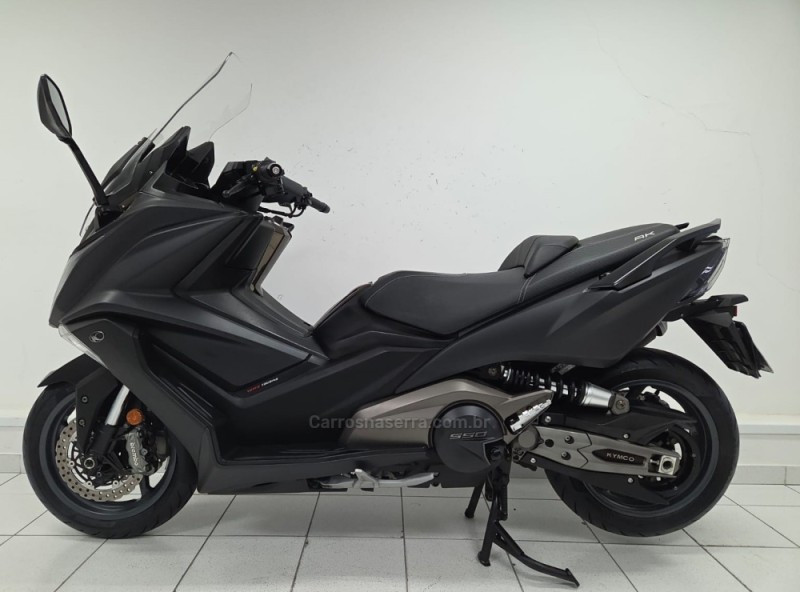 AK 550I ABS - 2023 - CAXIAS DO SUL