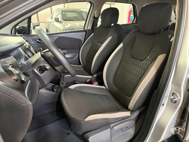 CAPTUR 1.6 16V SCE FLEX ZEN MANUAL - 2018 - CAXIAS DO SUL