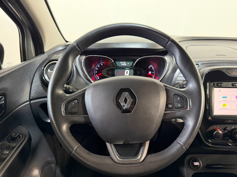CAPTUR 1.6 16V SCE FLEX ZEN MANUAL - 2018 - CAXIAS DO SUL