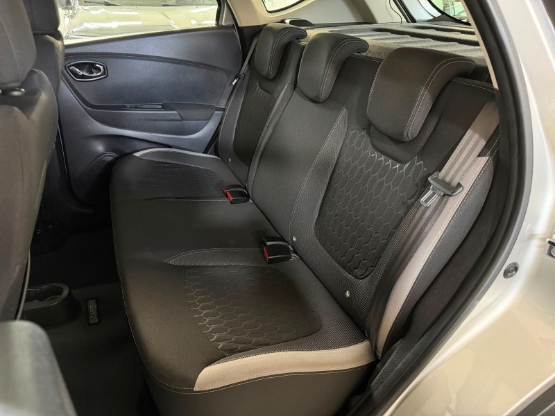 CAPTUR 1.6 16V SCE FLEX ZEN MANUAL - 2018 - CAXIAS DO SUL