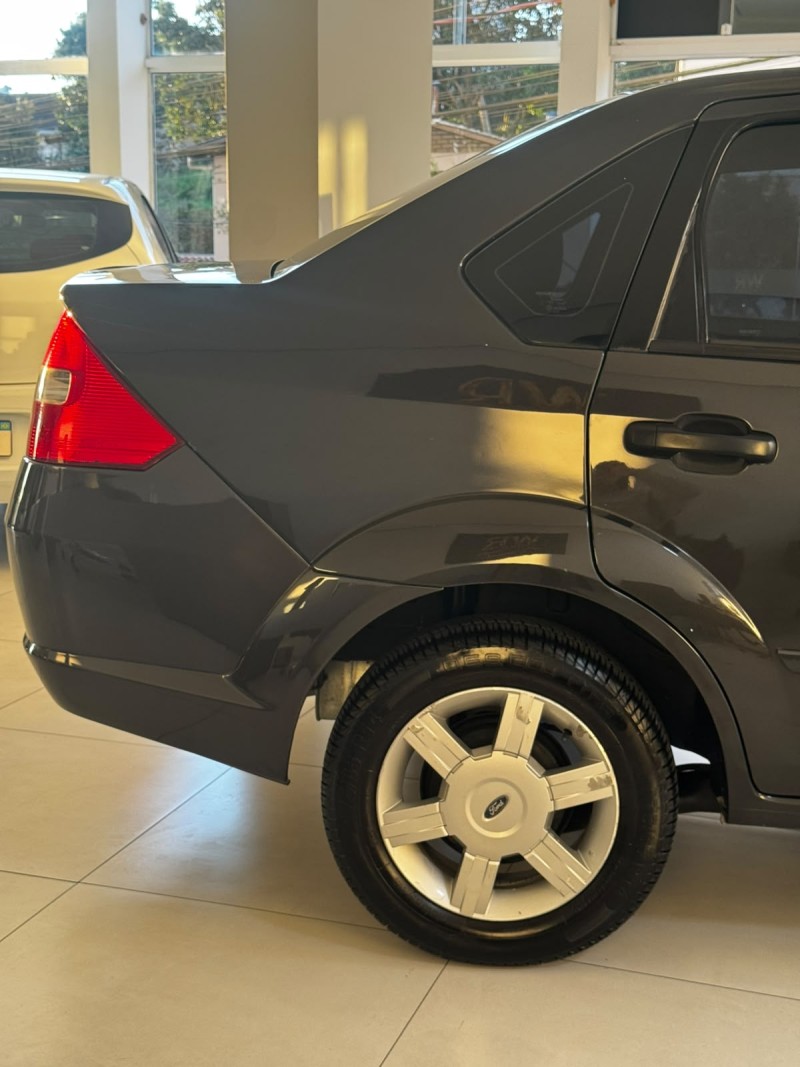 FIESTA 1.0 MPI 8V GASOLINA 4P MANUAL - 2005 - BENTO GONçALVES
