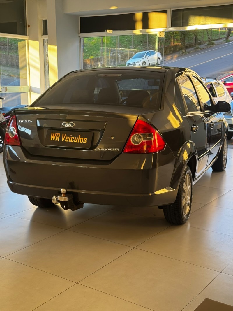 FIESTA 1.0 MPI 8V GASOLINA 4P MANUAL - 2005 - BENTO GONçALVES