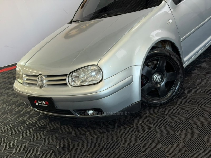 GOLF 1.6 8V GASOLINA 4P MANUAL - 2004 - VACARIA