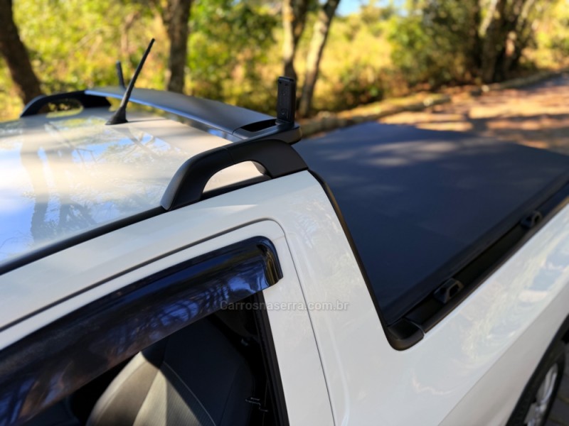 SAVEIRO 1.6 MI CS 8V FLEX 2P MANUAL G.VI - 2014 - NOVA PRATA