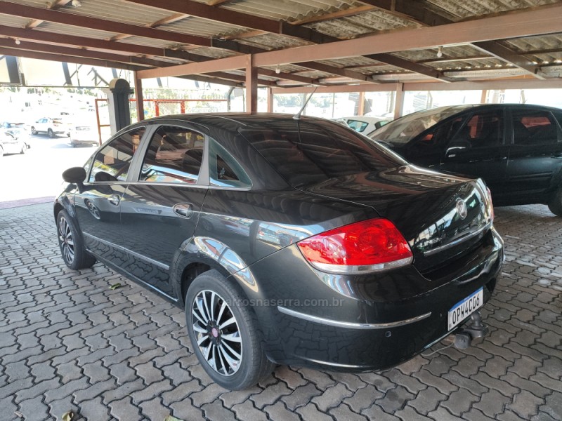 LINEA 1.8 ESSENCE 16V FLEX 4P MANUAL - 2013 - FARROUPILHA