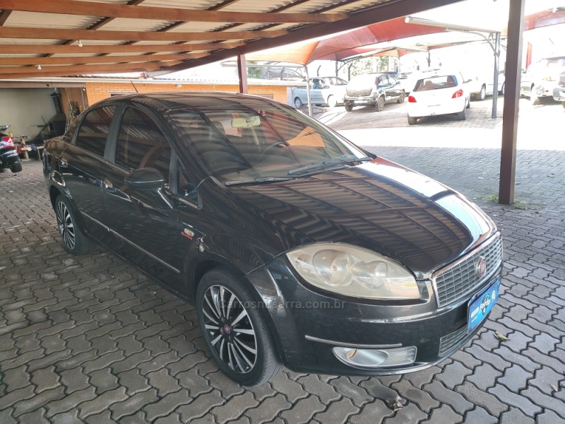 LINEA 1.8 ESSENCE 16V FLEX 4P MANUAL - 2013 - FARROUPILHA