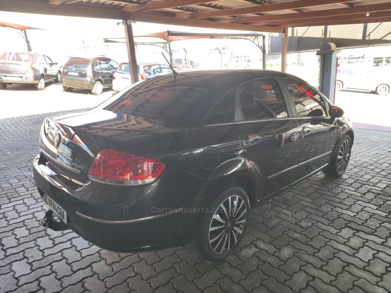 LINEA 1.8 ESSENCE 16V FLEX 4P MANUAL - 2013 - FARROUPILHA