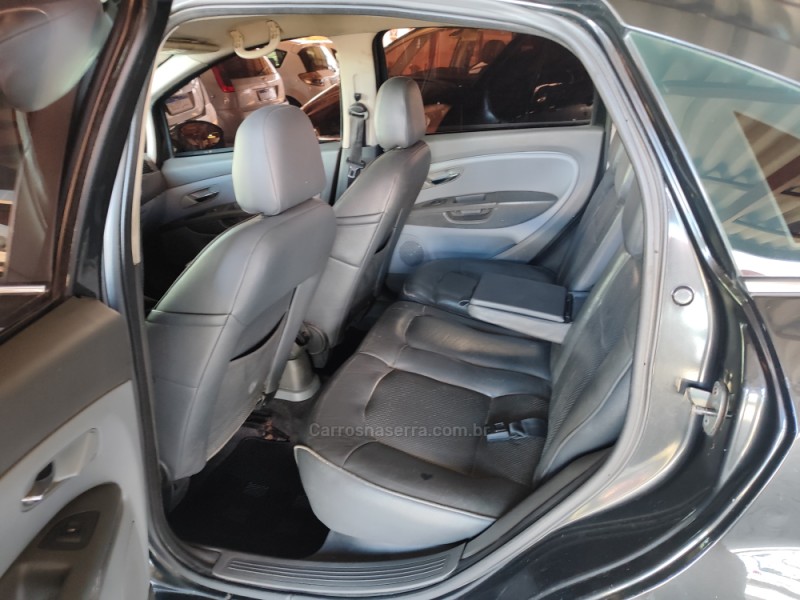 LINEA 1.8 ESSENCE 16V FLEX 4P MANUAL - 2013 - FARROUPILHA