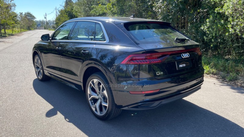 Q8 3.0 TFSI PERFORMANCE QUATTRO V6 24V GASOLINA 4P S-TRONIC - 2020 - BENTO GONçALVES