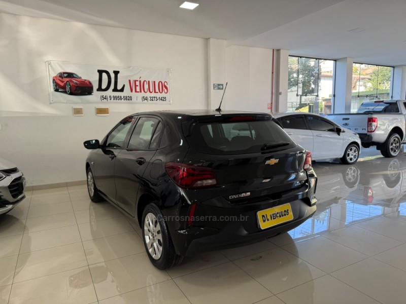 ONIX 1.0 LT2 PLUS 12V FLEX 4P MANUAL - 2020 - NOVA BASSANO