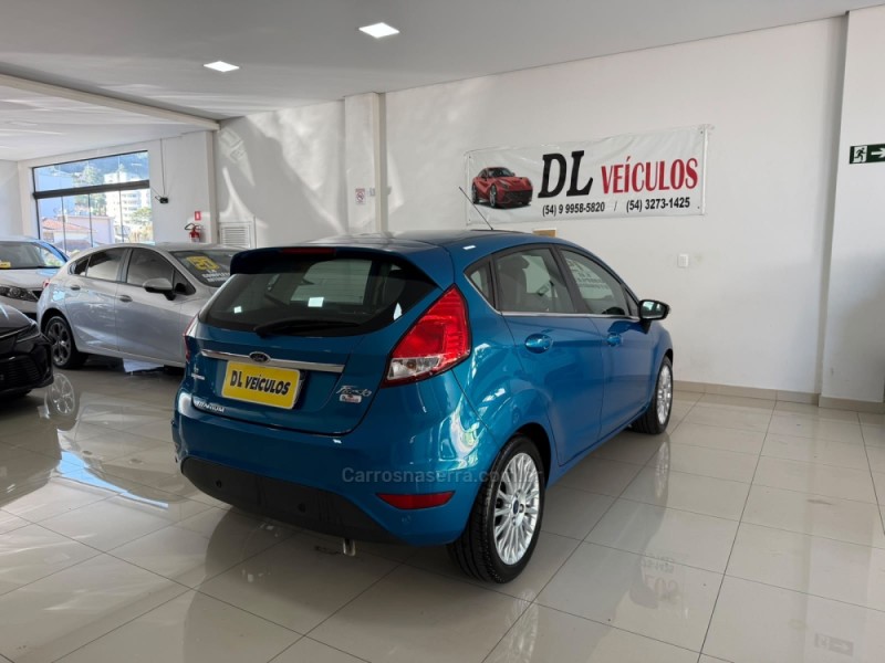 FIESTA 1.6 TITANIUM HATCH 16V FLEX 4P AUTOMÁTICO - 2015 - NOVA BASSANO