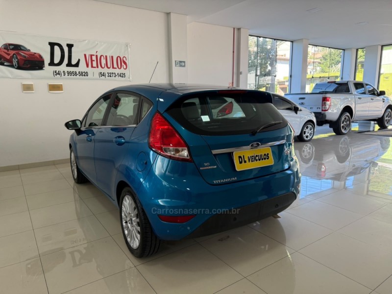 FIESTA 1.6 TITANIUM HATCH 16V FLEX 4P AUTOMÁTICO - 2015 - NOVA BASSANO