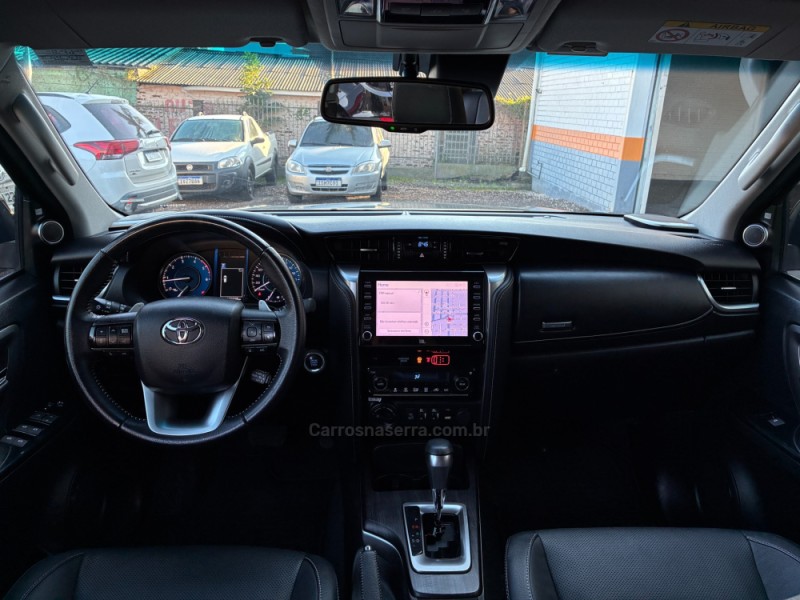 HILUX SW4 2.8 SRX 4X4 7 LUGARES 16V TURBO INTERCOOLER DIESEL 4P AUTOMÁTICO - 2021 - VENâNCIO AIRES