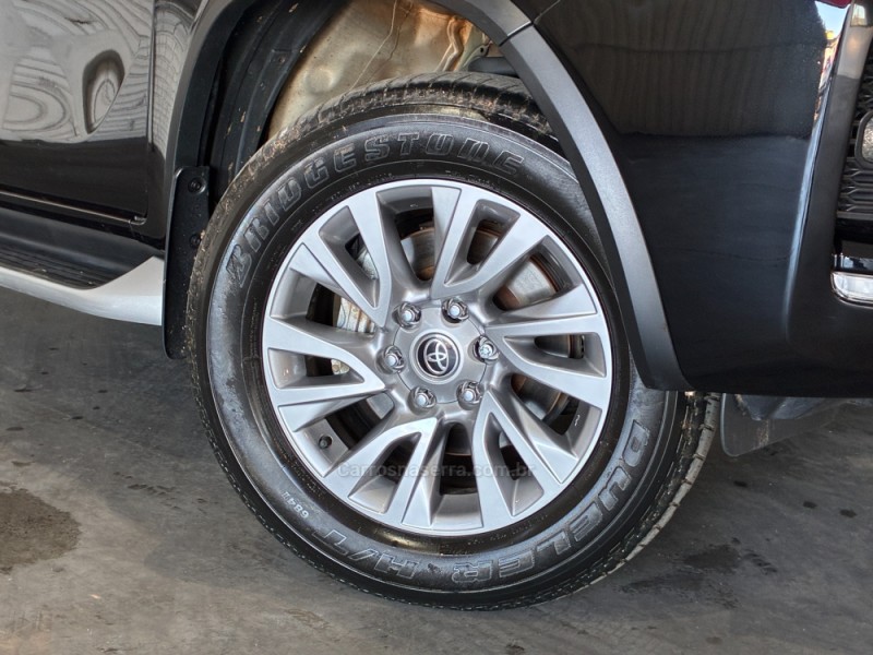 HILUX SW4 2.8 SRX 4X4 7 LUGARES 16V TURBO INTERCOOLER DIESEL 4P AUTOMÁTICO - 2021 - VENâNCIO AIRES