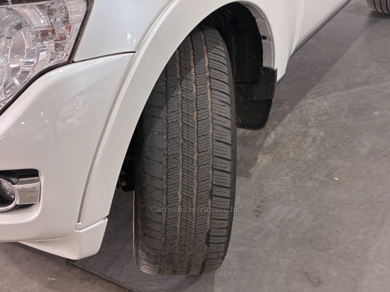 PAJERO FULL 3.2 HPE 4X4 16V TURBO INTERCOOLER DIESEL 4P AUTOMÁTICO - 2019 - VENâNCIO AIRES