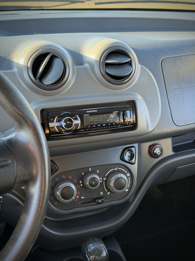 UNO 1.0 EVO VIVACE 8V FLEX 4P MANUAL - 2014 - ANTôNIO PRADO