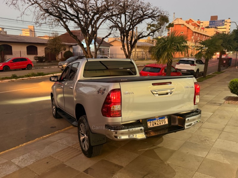 HILUX 2.8 SR 4X4 CD 16V DIESEL 4P AUTOMÁTICO - 2025 - FARROUPILHA