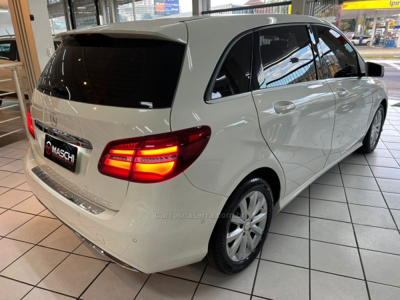 B 200 1.6 TURBO 16V FLEX 4P AUTOMATIZADO - 2017 - CAXIAS DO SUL